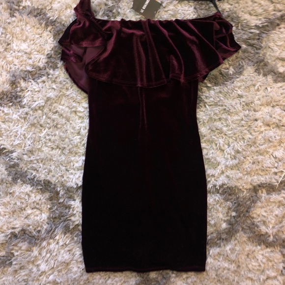 off the shoulder velvet bodycon - Picture 1 of 1